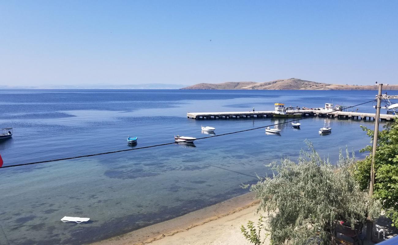 Narli beach'in fotoğrafı parlak kum yüzey ile