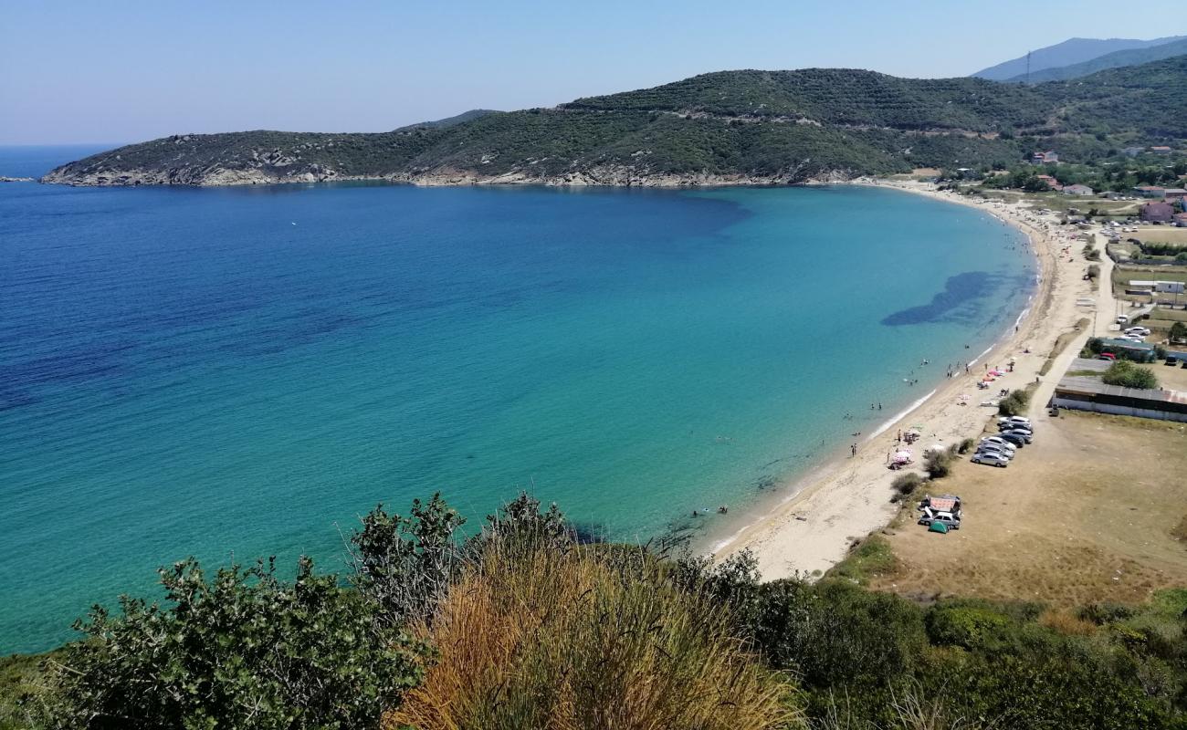 Büyük Ova Plajı'in fotoğrafı hafif ince çakıl taş yüzey ile