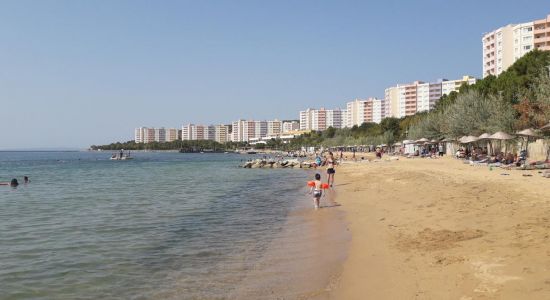 Ihlas Armutlu Tatil Köyü beach