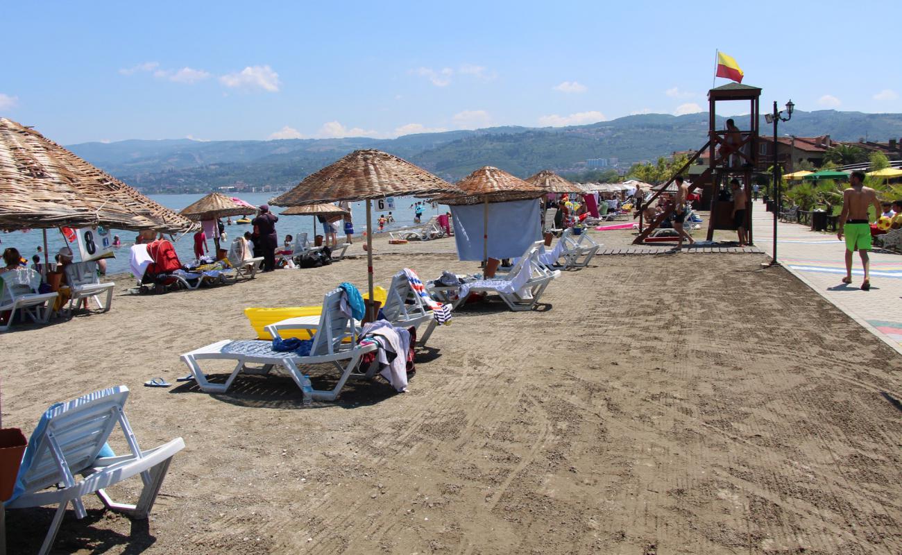 Kaytazdere beach'in fotoğrafı siyah kum ve çakıllar yüzey ile