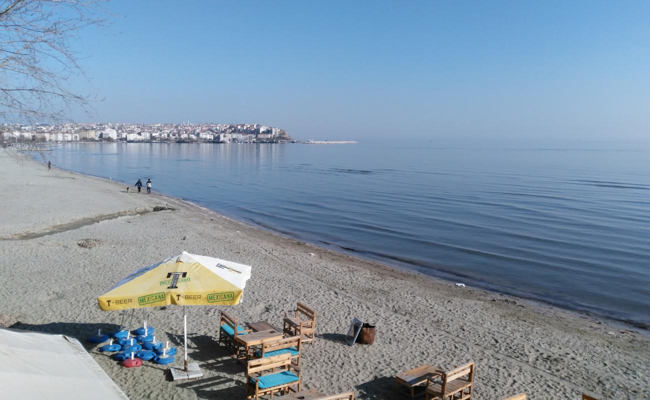Silivri Plaji'in fotoğrafı kahverengi kum yüzey ile