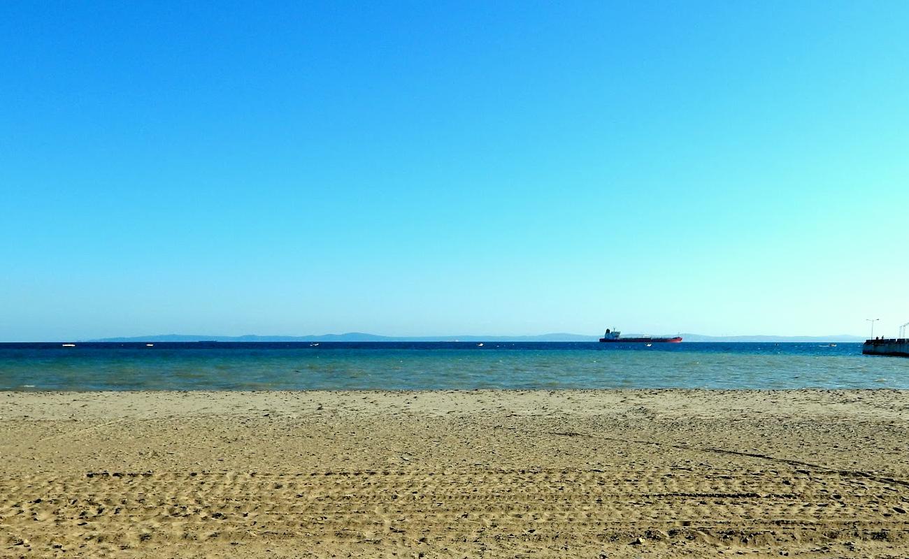 Sarkoy beach'in fotoğrafı kahverengi kum yüzey ile