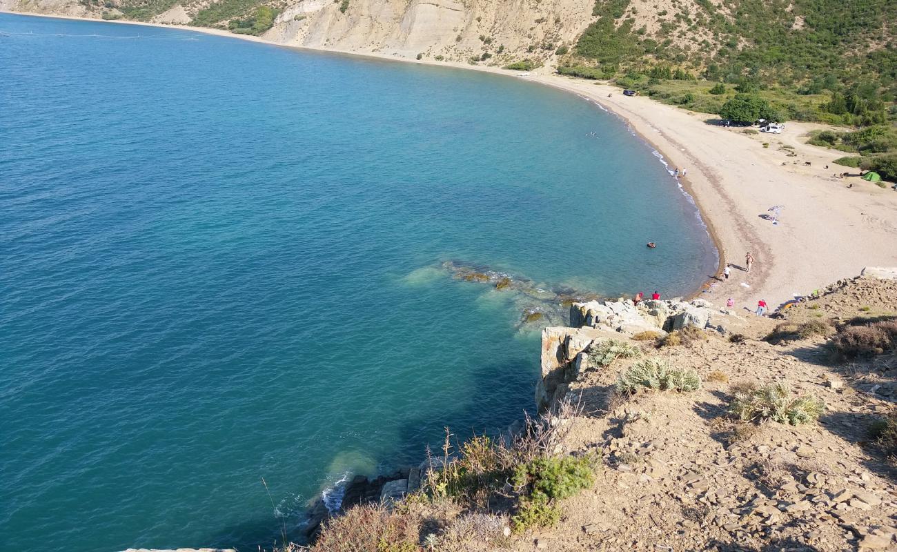 Despot beach'in fotoğrafı hafif ince çakıl taş yüzey ile