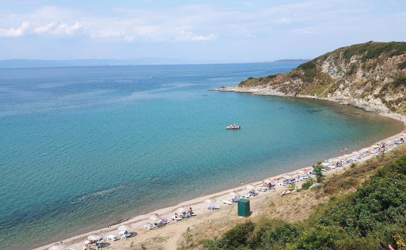 Mavi Saroz'in fotoğrafı hafif çakıl yüzey ile