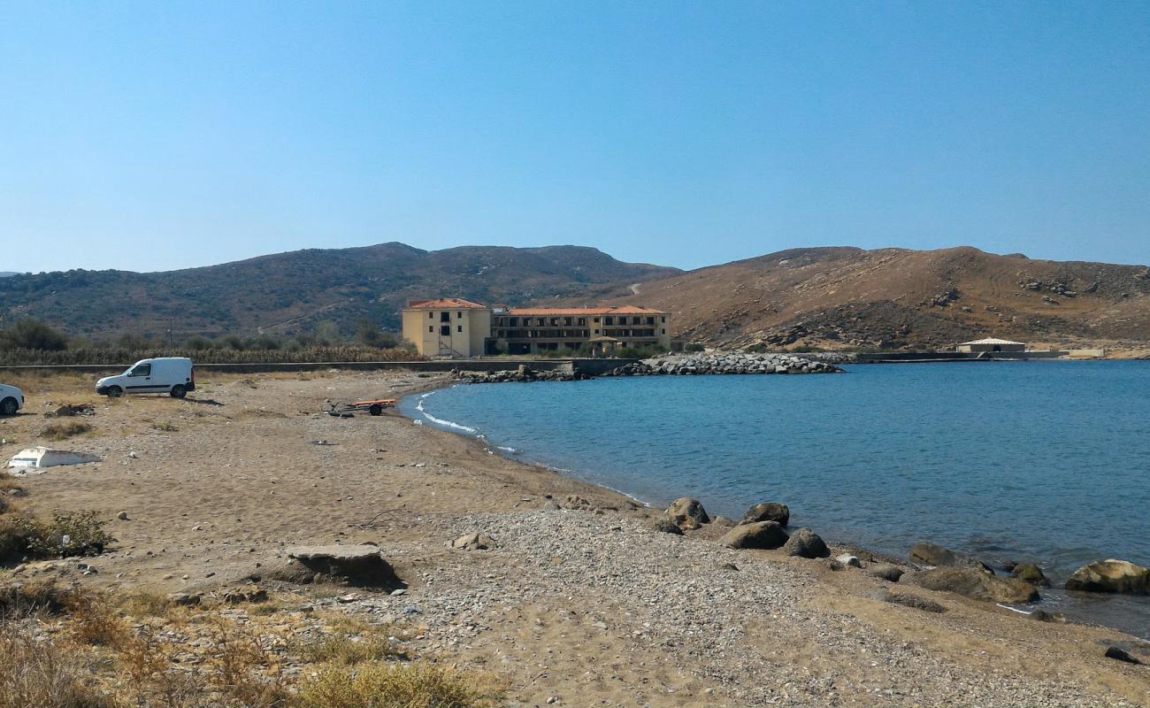 Kalekoy Harbor beach'in fotoğrafı taşlı kum yüzey ile