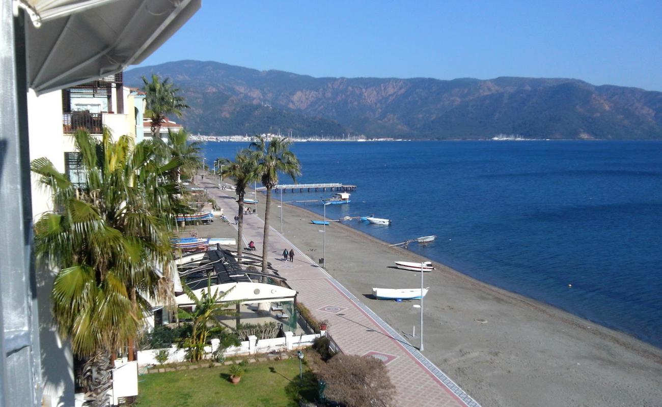 Marmaris Plajı III'in fotoğrafı parlak kum yüzey ile