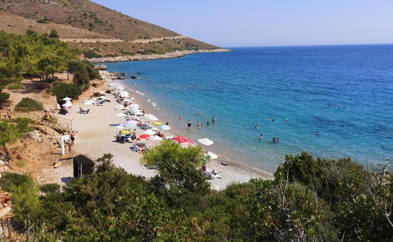 Akçabük Plajı'in fotoğrafı gri çakıl taşı yüzey ile