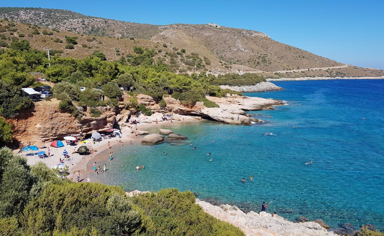 Aquarium beach'in fotoğrafı gri çakıl taşı yüzey ile