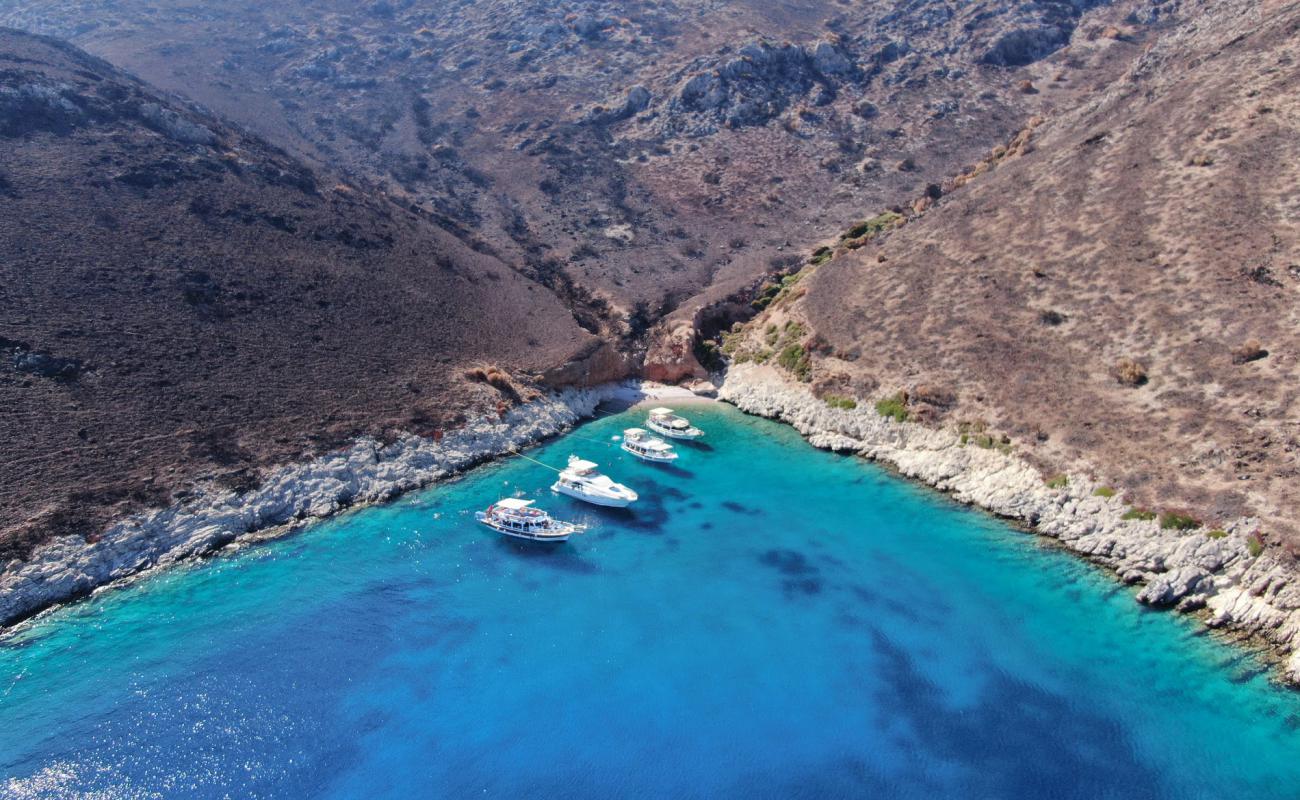 Çay Limanı Plajı'in fotoğrafı gri ince çakıl taş yüzey ile