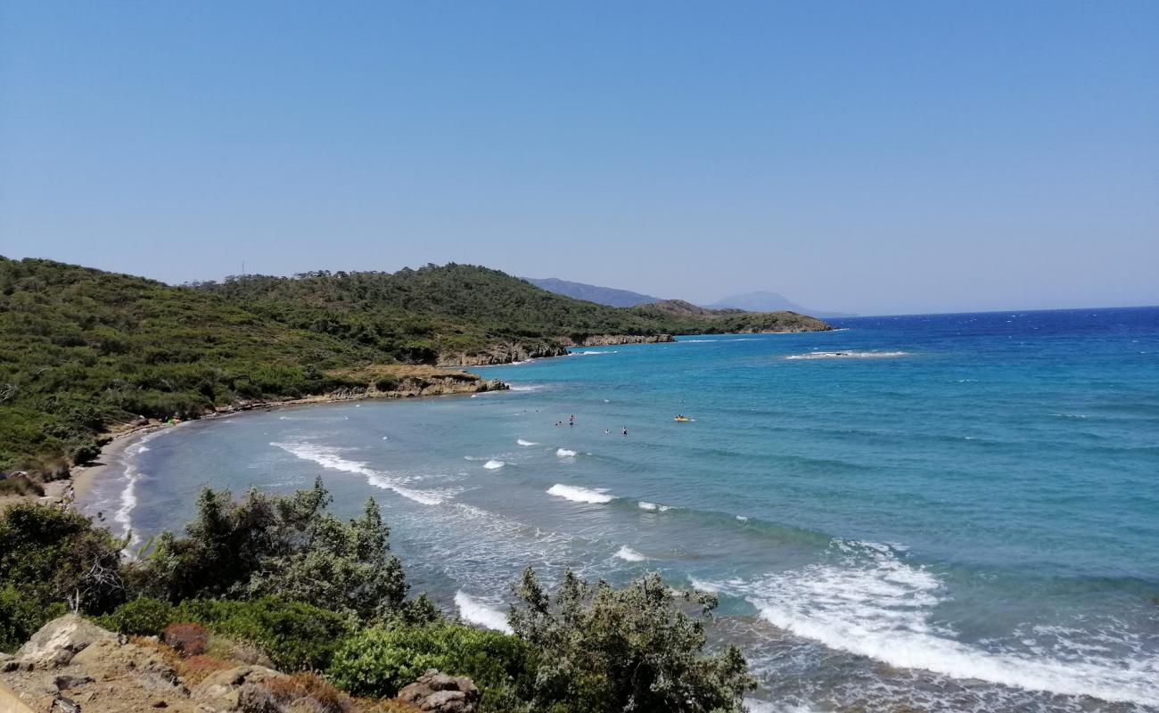 Hisaronu beach'in fotoğrafı gri kum ve çakıl yüzey ile