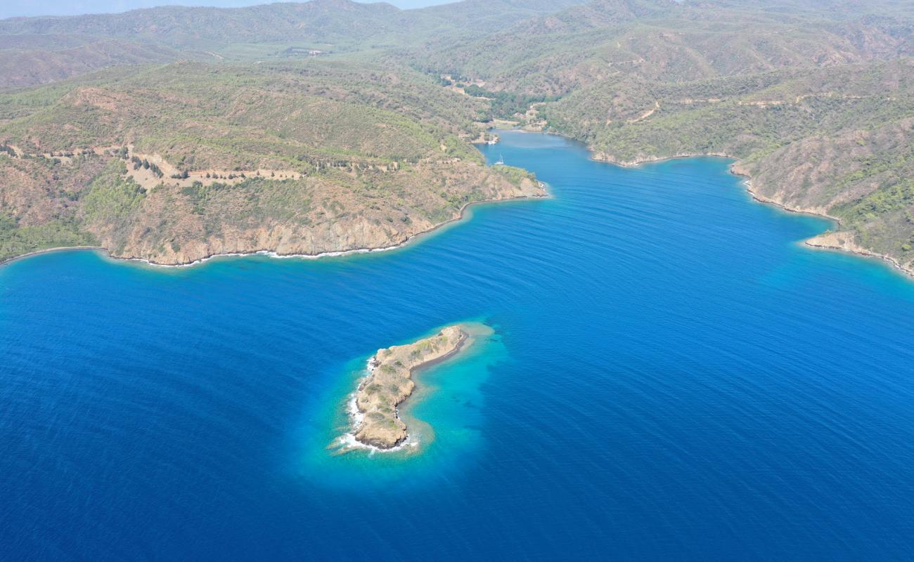 Küfre Bay Plajı II'in fotoğrafı gri çakıl taşı yüzey ile