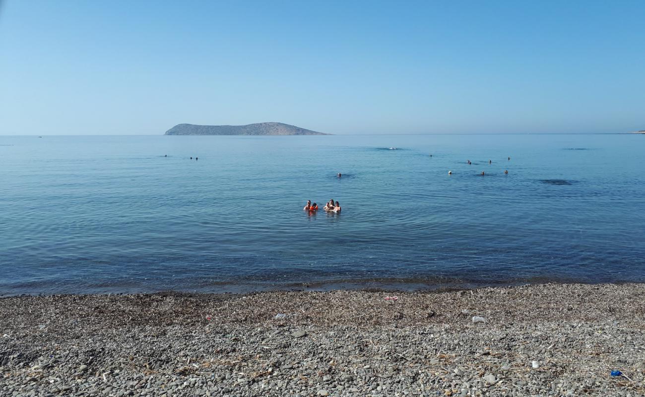 Kirpi Beach'in fotoğrafı bej kum ve çakıl yüzey ile