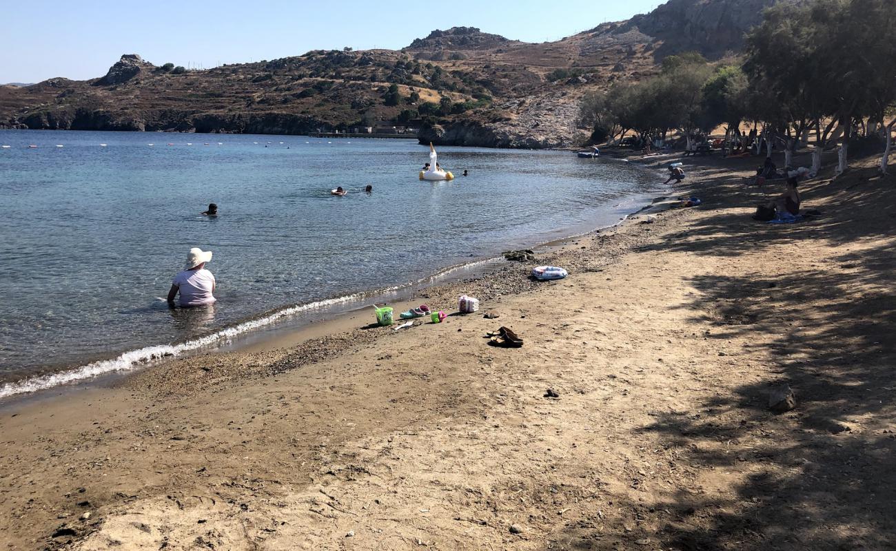 Kudur beach'in fotoğrafı çakıl ile kum yüzey ile