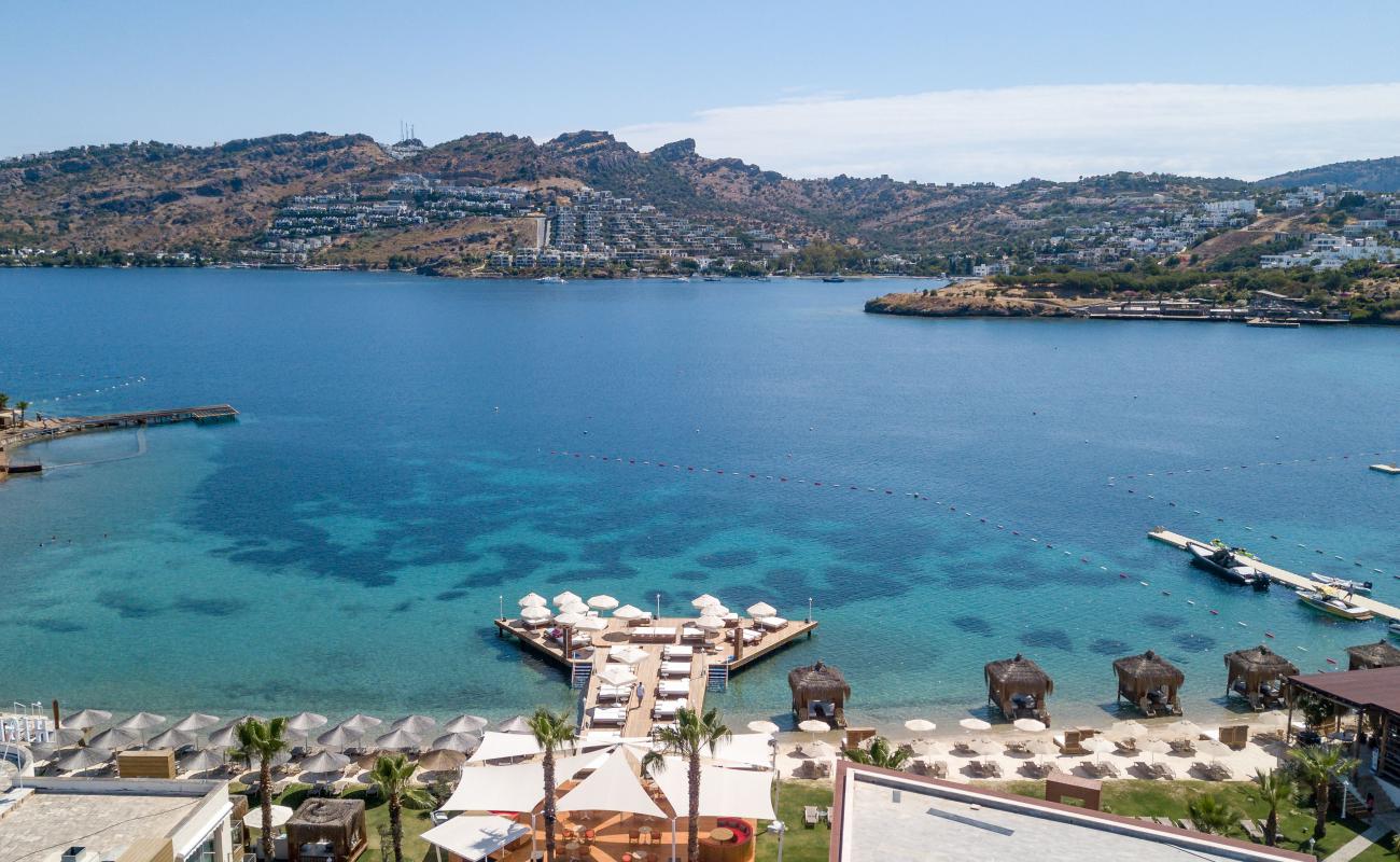Highlight Otel Plajı'in fotoğrafı açık bej kum yüzey ile