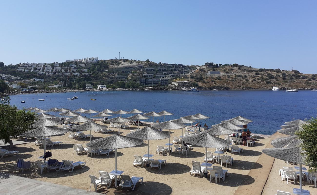 Kucukbuk Beach'in fotoğrafı açık bej kum yüzey ile