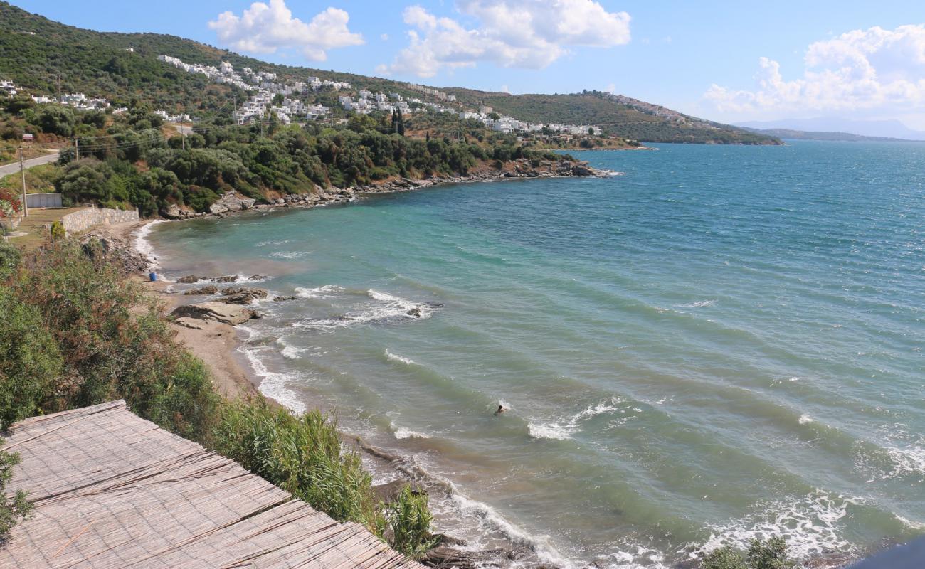 Urga Beach III'in fotoğrafı çakıl ile kum yüzey ile