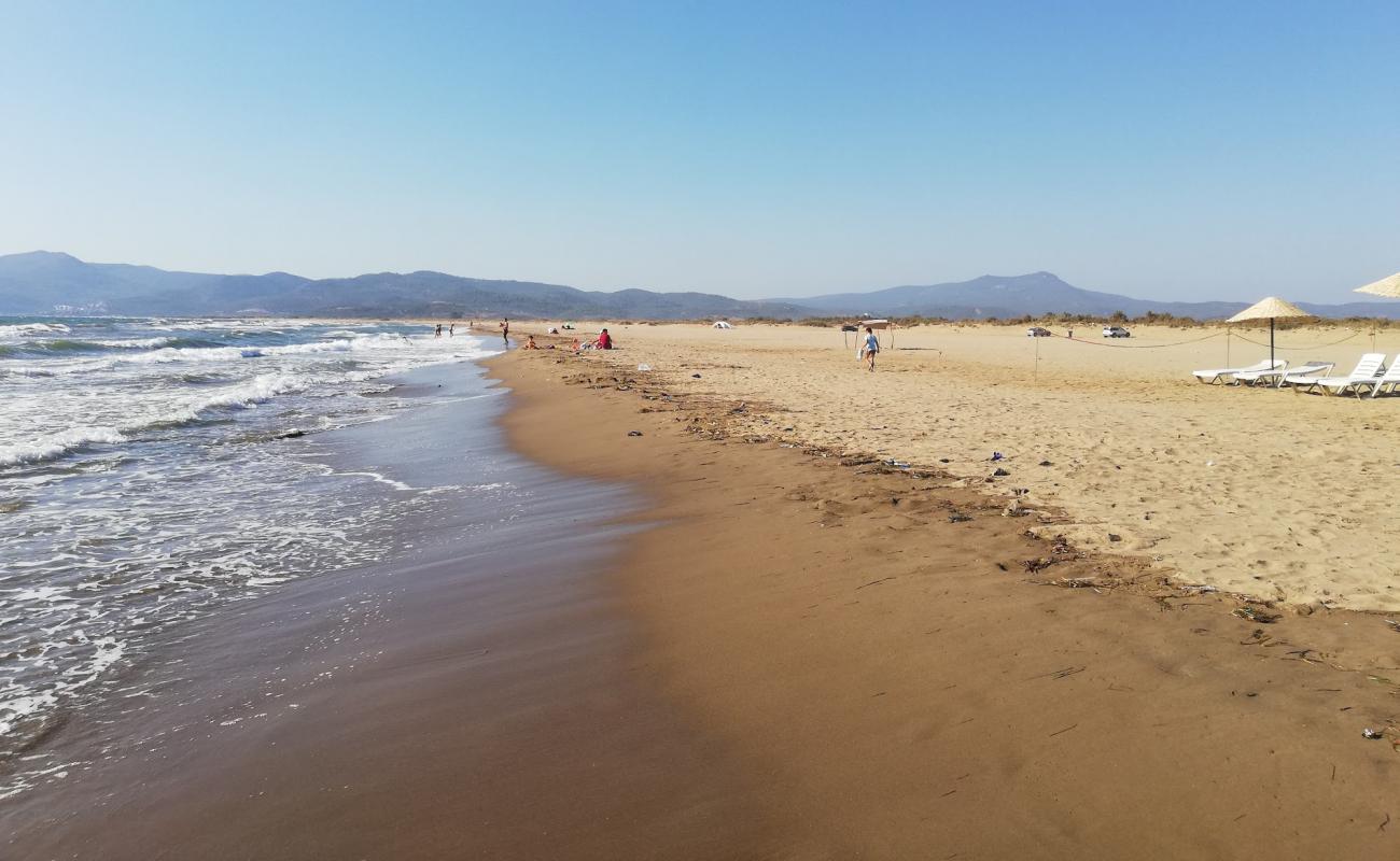 Pamucak beach'in fotoğrafı i̇nce kahverengi kum yüzey ile