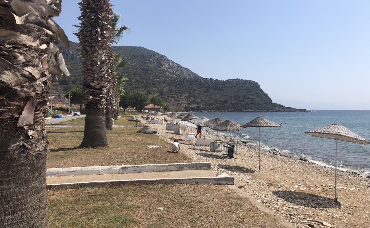 Сukuraltı Plajı III'in fotoğrafı bej kum ve çakıl yüzey ile