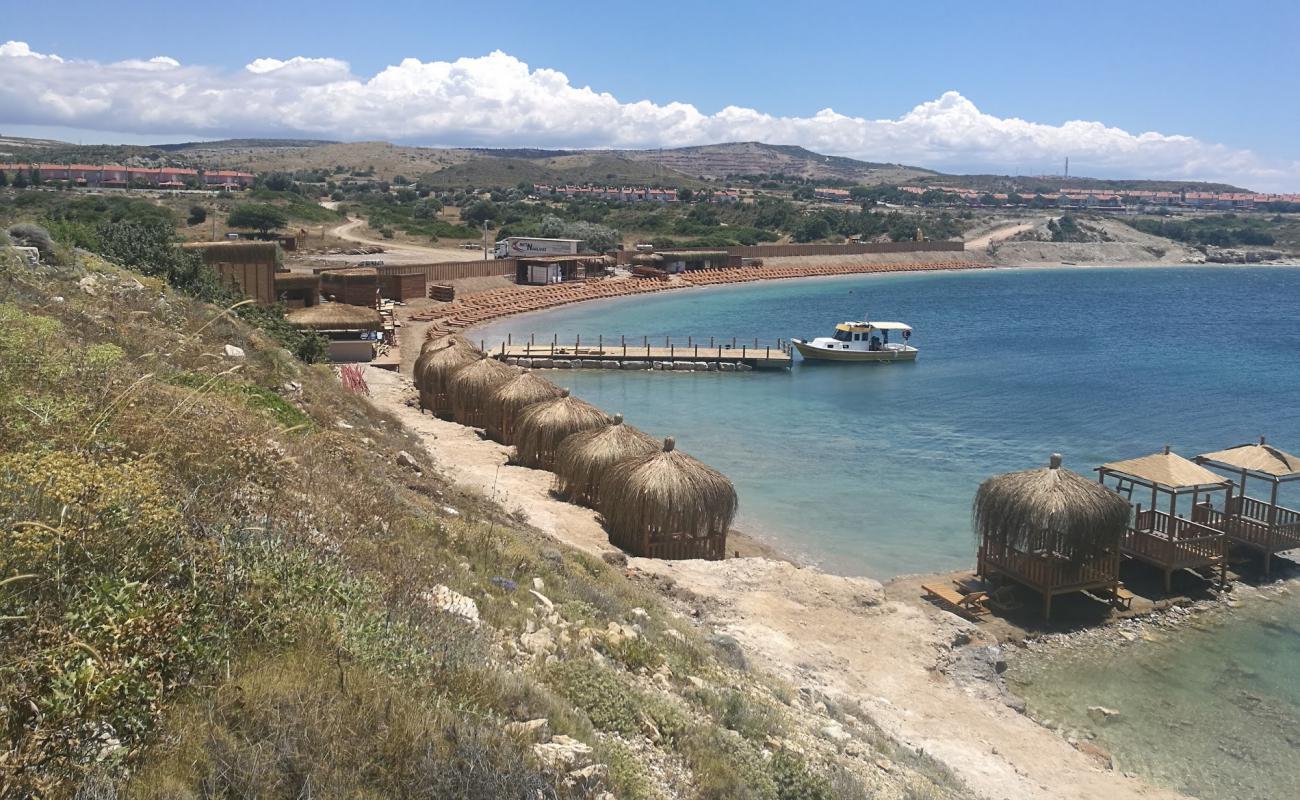 Güvercinlik Koyu VI'in fotoğrafı siyah kum ve çakıl yüzey ile