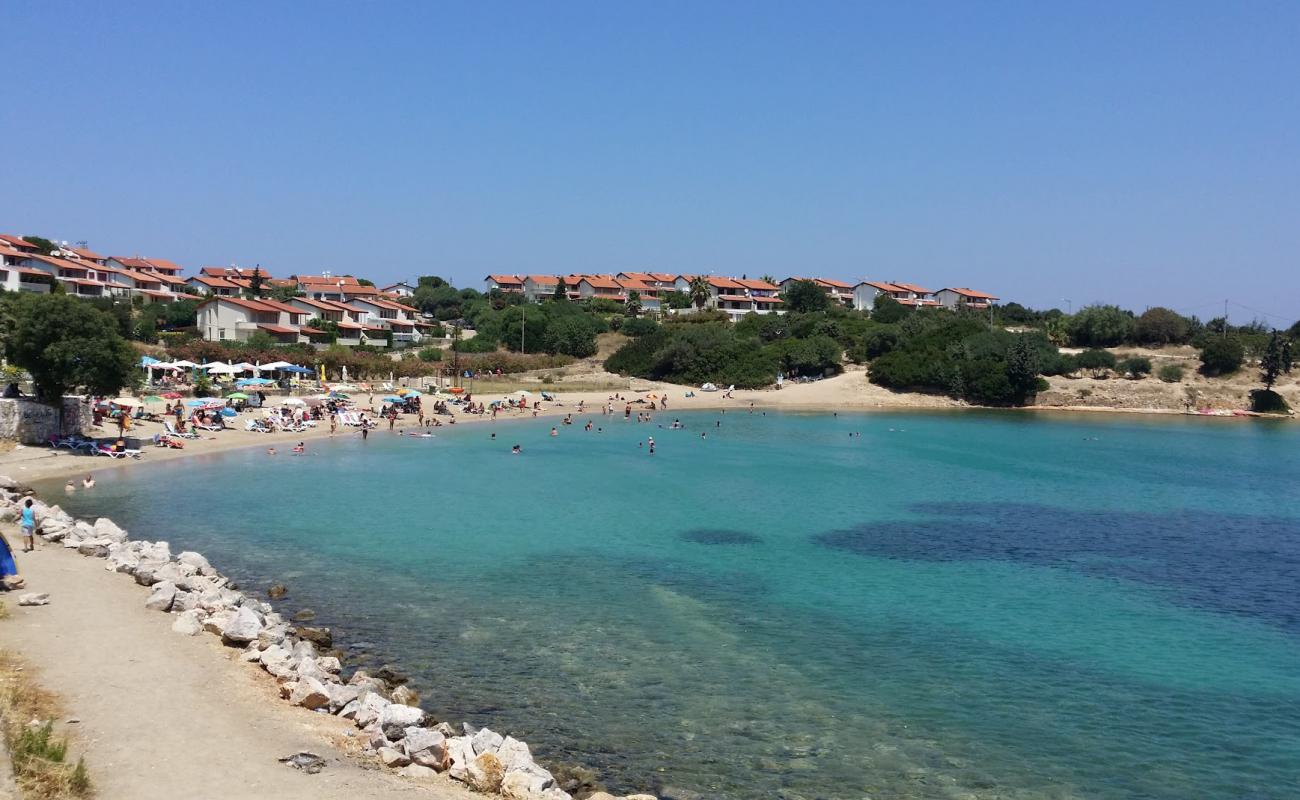 Kocakarı Plajı'in fotoğrafı açık bej kum yüzey ile