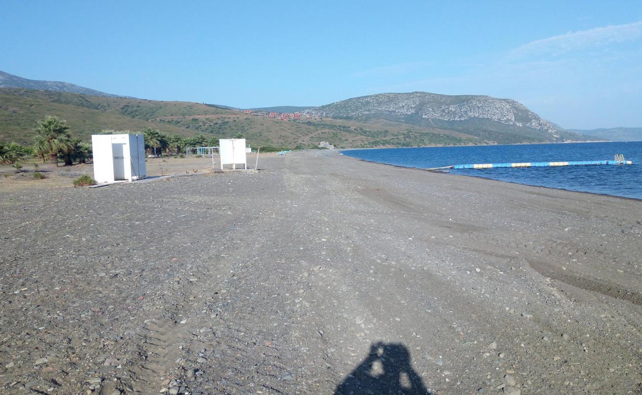 Karareis Beach'in fotoğrafı gri kum ve çakıllar yüzey ile