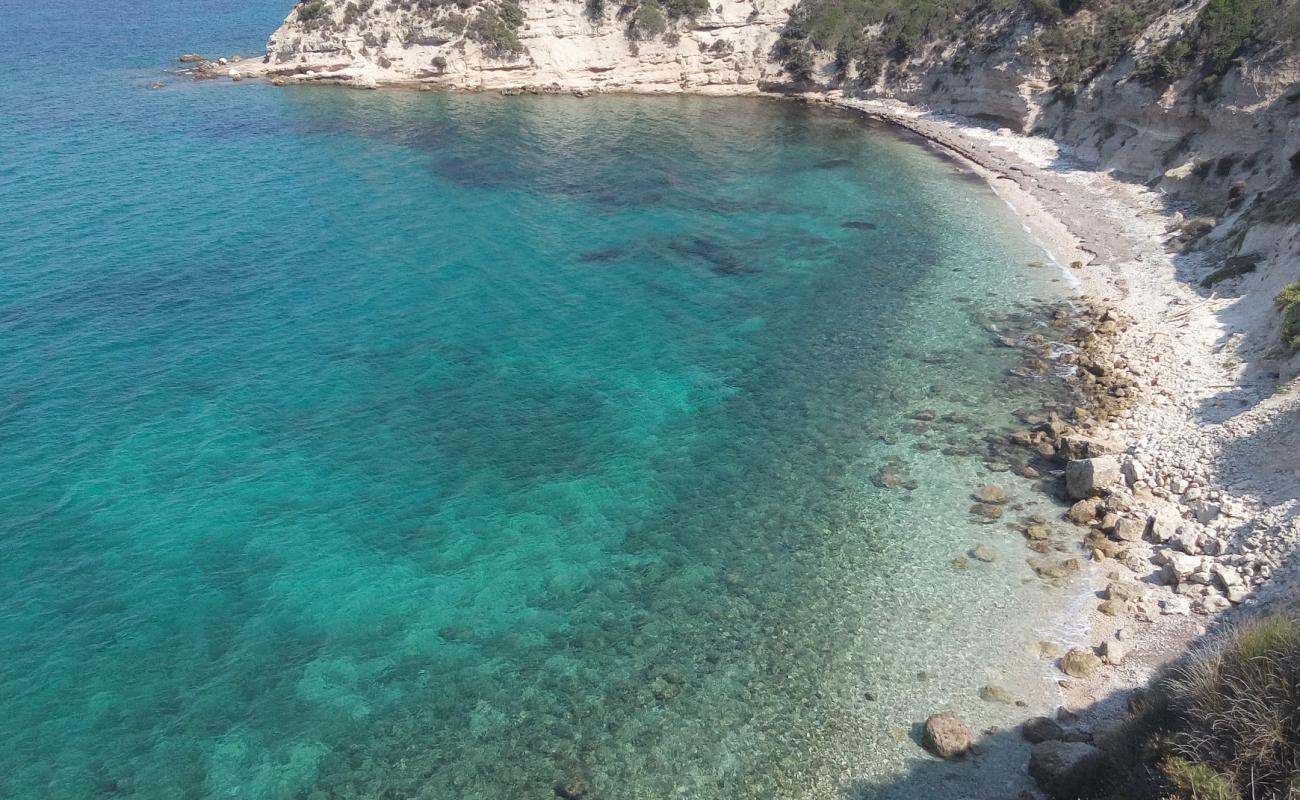 Mordogan Beach'in fotoğrafı hafif çakıl yüzey ile