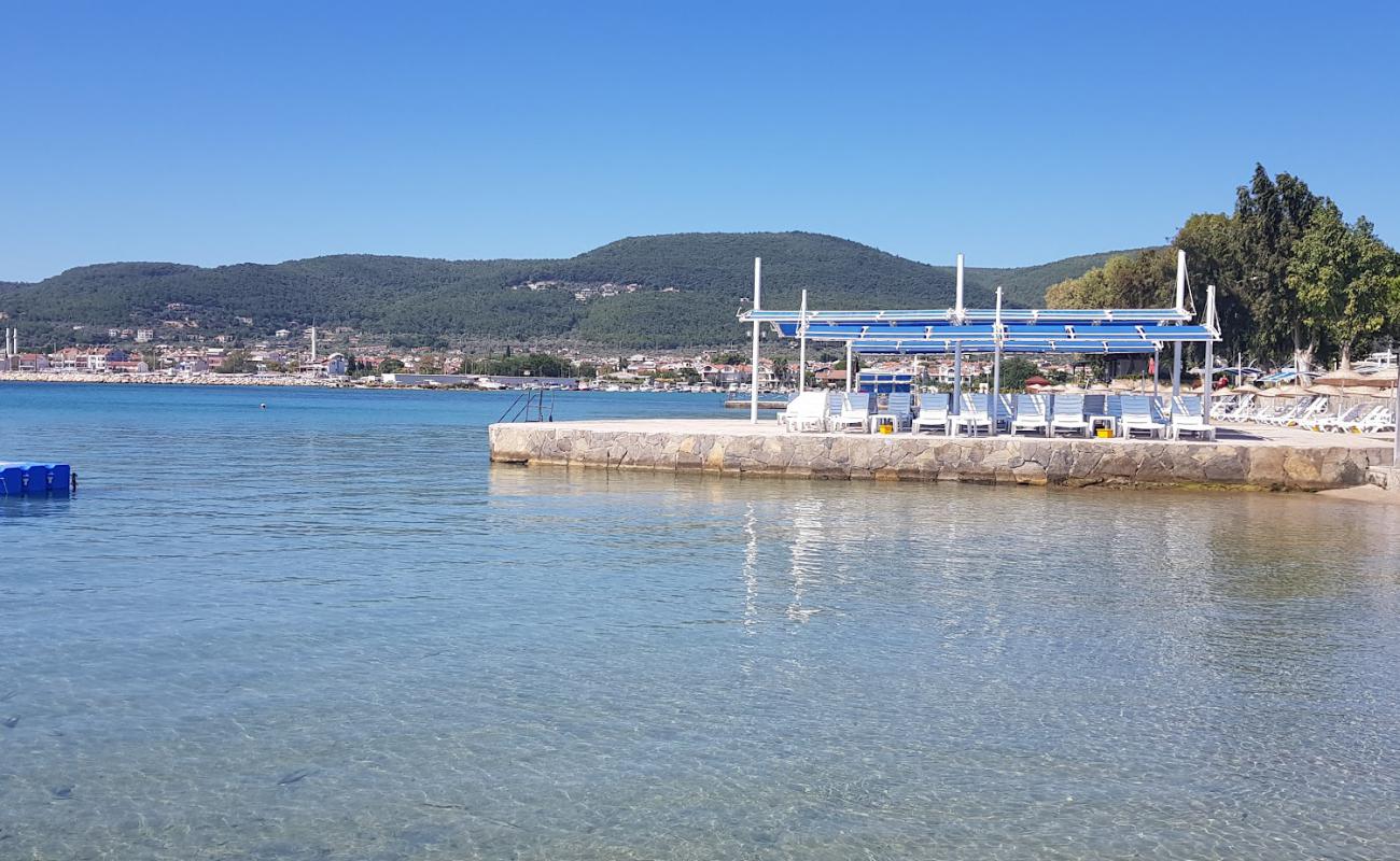 Yolluca beach'in fotoğrafı kahverengi kum yüzey ile