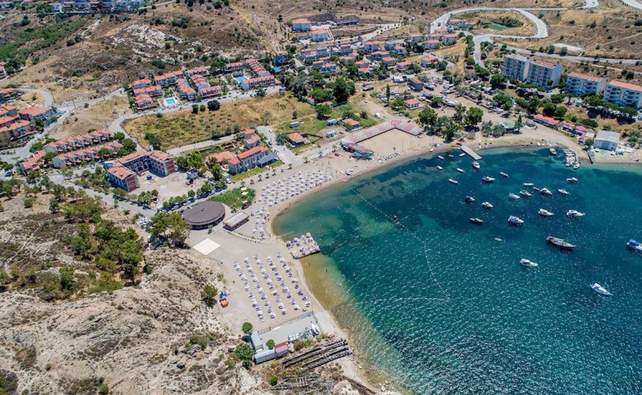 Kaleburnu Plajı II'in fotoğrafı kahverengi kum yüzey ile