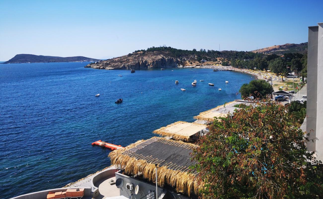 Mersinaki beach'in fotoğrafı kahverengi kum yüzey ile