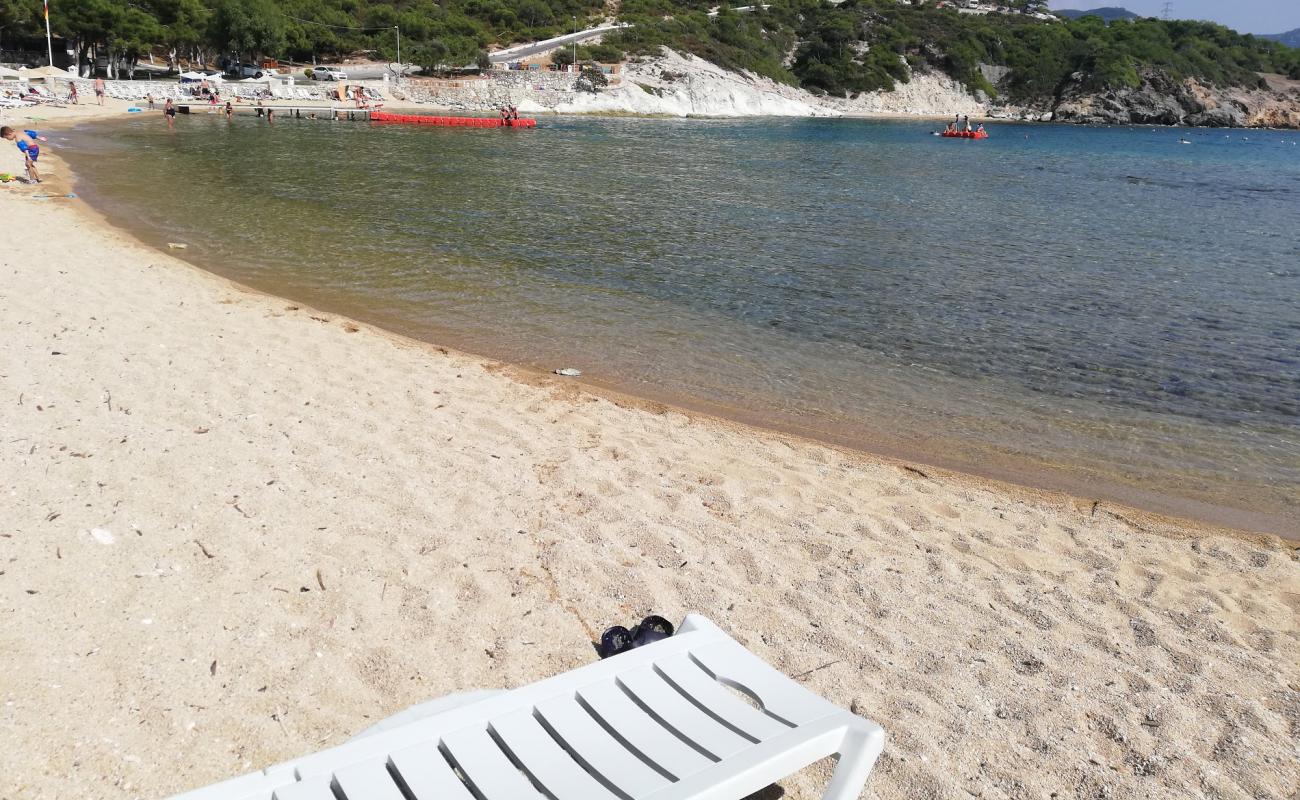 Jandarma Camp beach'in fotoğrafı siyah kum ve çakıl yüzey ile