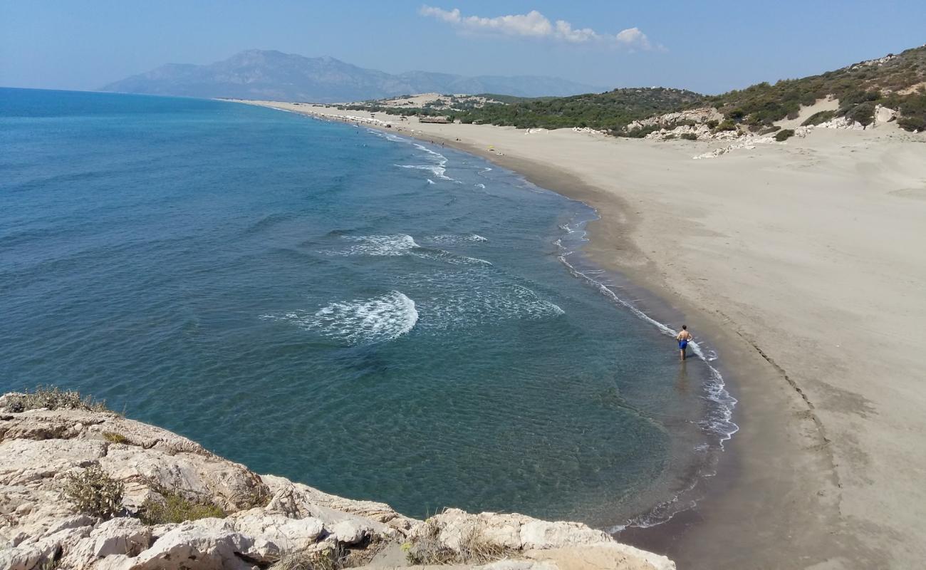 Patara Plajı'in fotoğrafı parlak ince kum yüzey ile