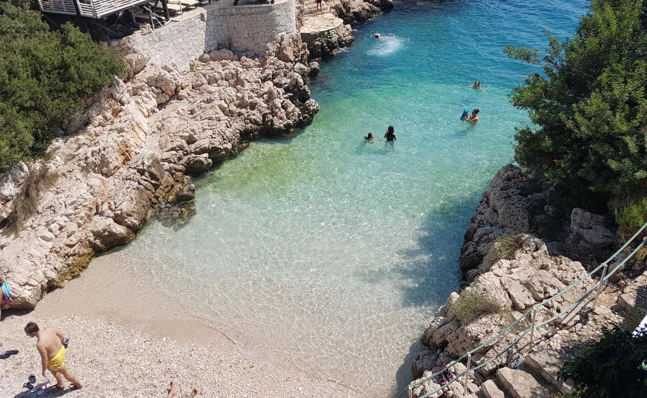 Cinarlar Beach'in fotoğrafı hafif ince çakıl taş yüzey ile