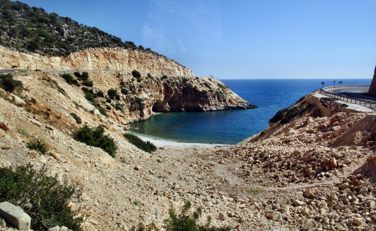 Finike Magralı Koy II'in fotoğrafı beyaz çakıl taş yüzey ile