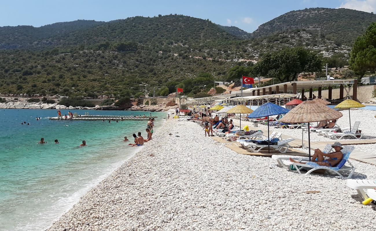 Gokliman Beach'in fotoğrafı beton kaplı yüzey yüzey ile