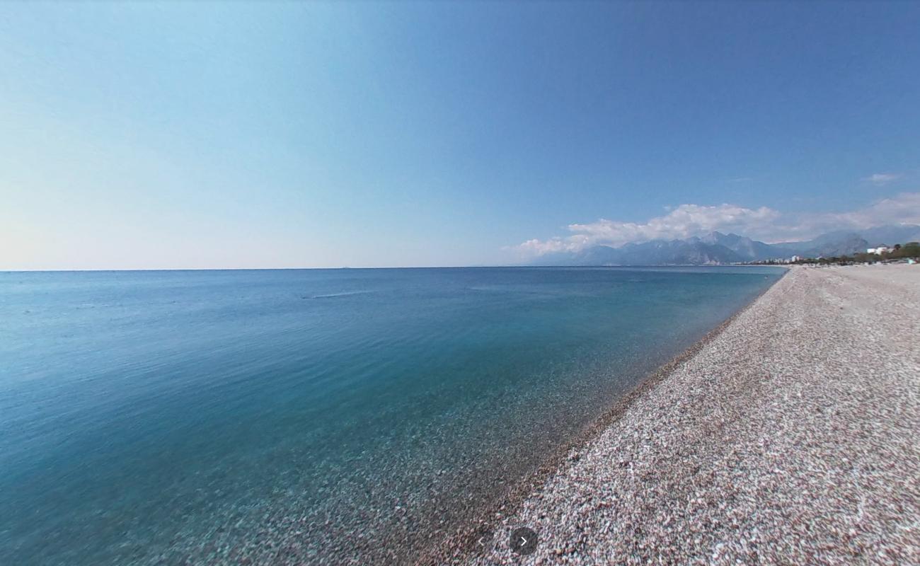 Antalya Plaj'in fotoğrafı - rahatlamayı sevenler arasında popüler bir yer