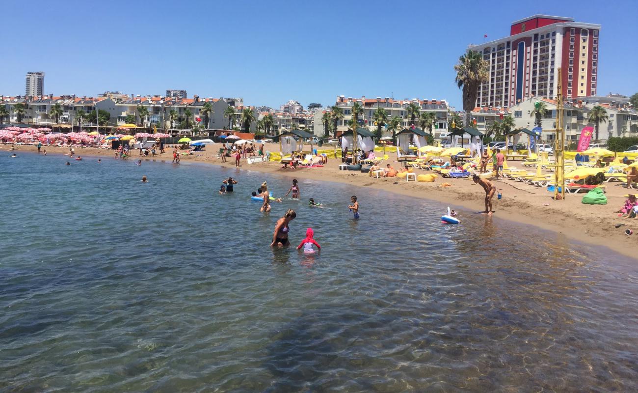 Ornekkoy Sahili'in fotoğrafı kahverengi kum yüzey ile