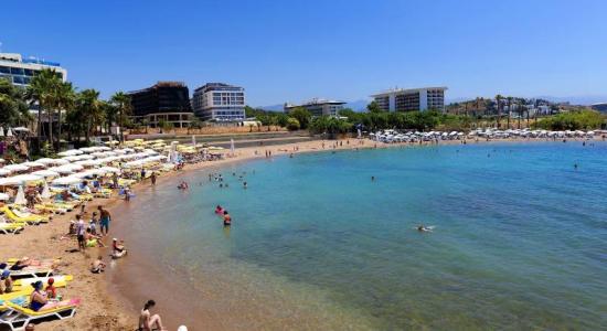 Lonicera Resort beach