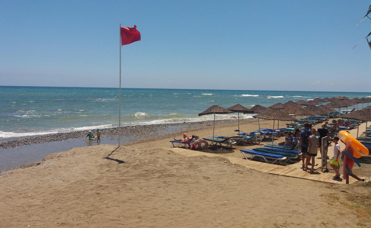 Turkler beach III'in fotoğrafı siyah kum ve çakıllar yüzey ile