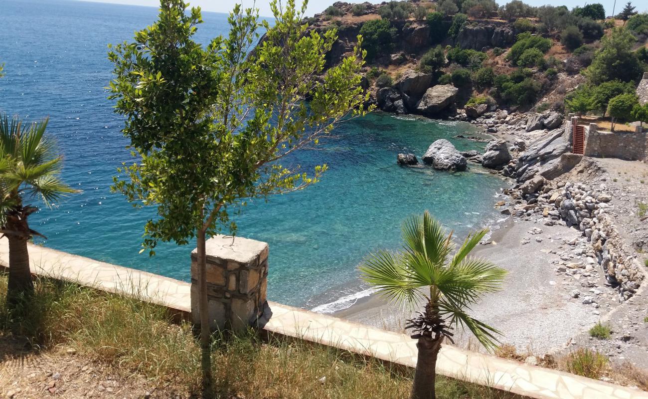 Hal limani beach'in fotoğrafı hafif ince çakıl taş yüzey ile