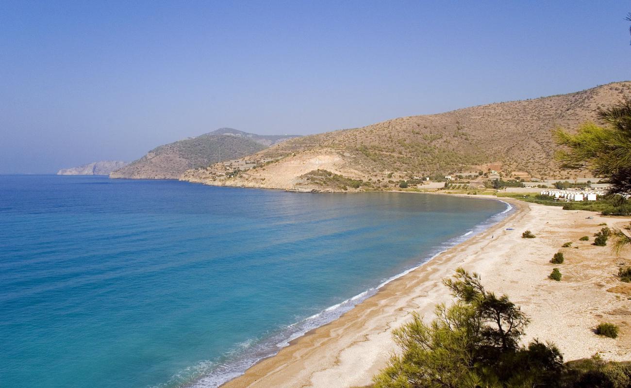 Sipahili beach'in fotoğrafı bej kum ve çakıl yüzey ile