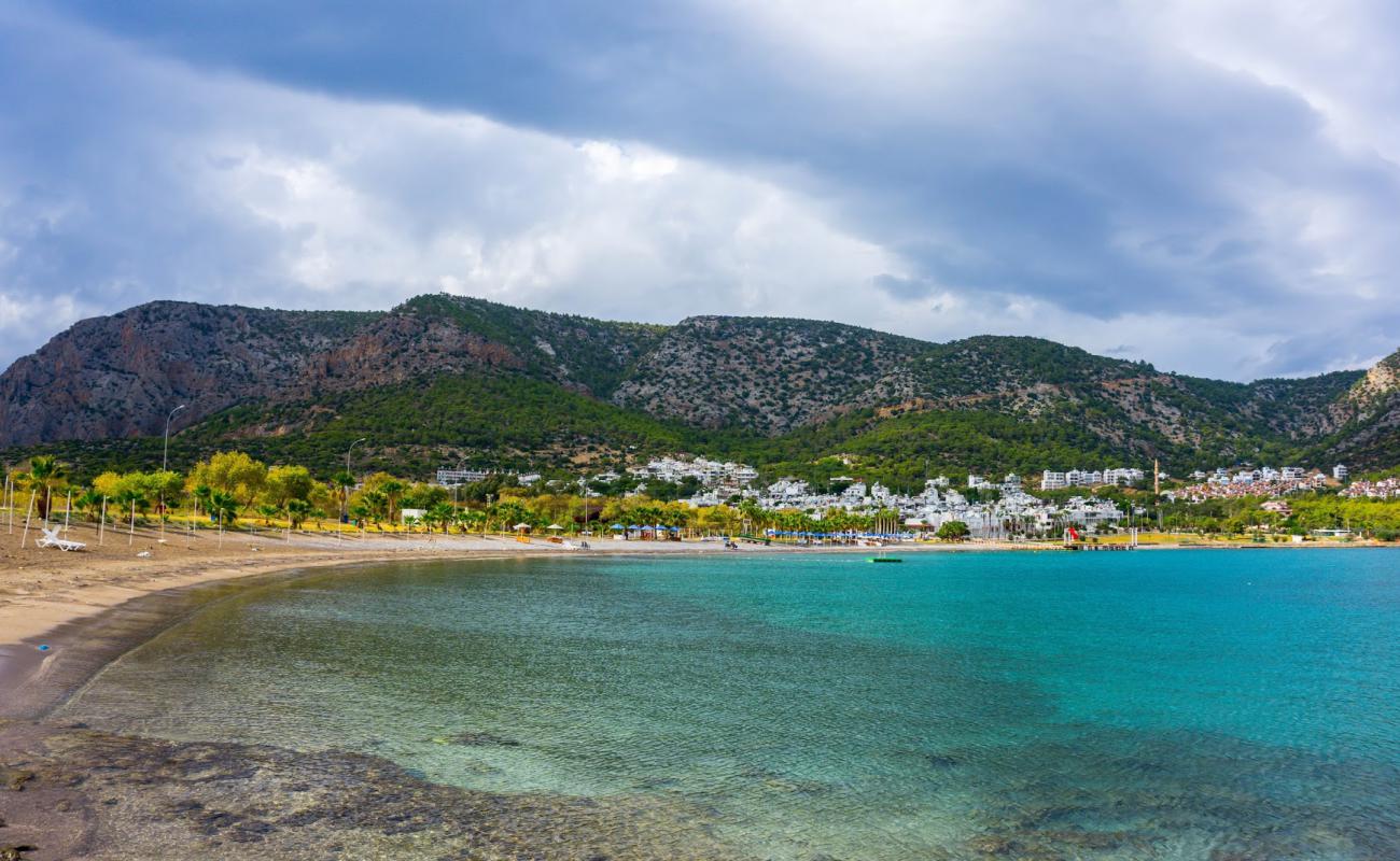 Tisan beach'in fotoğrafı hafif çakıl yüzey ile