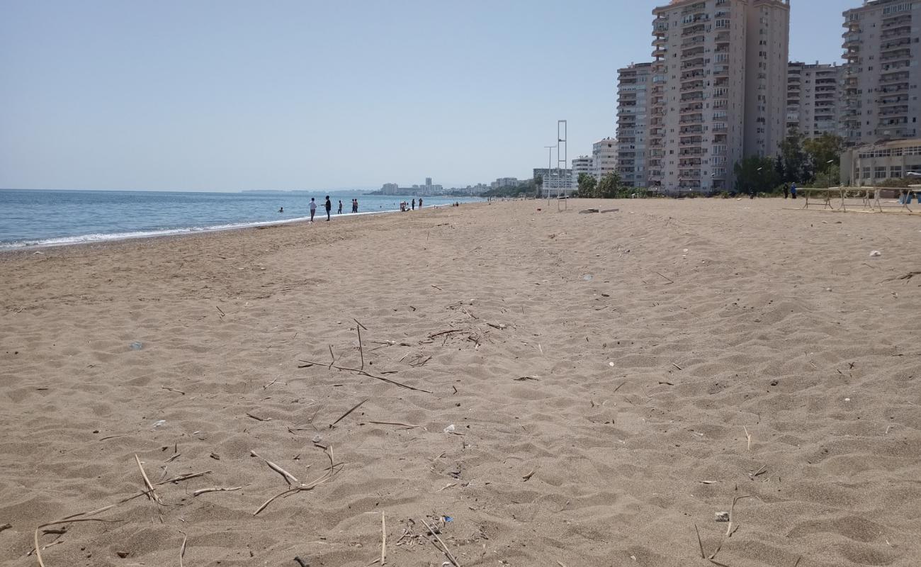 Mezitli beach II'in fotoğrafı açık bej kum yüzey ile