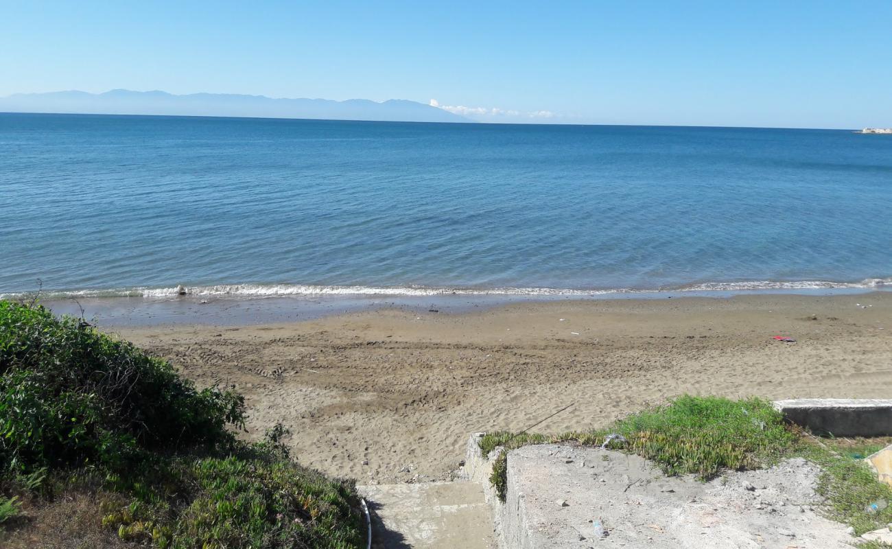Yumurtalık Plajı II'in fotoğrafı kahverengi kum yüzey ile