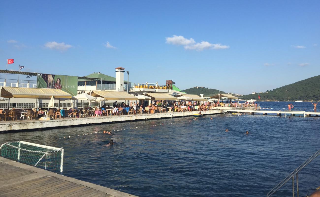 Burgazadasi Beach'in fotoğrafı beton kapak yüzey ile