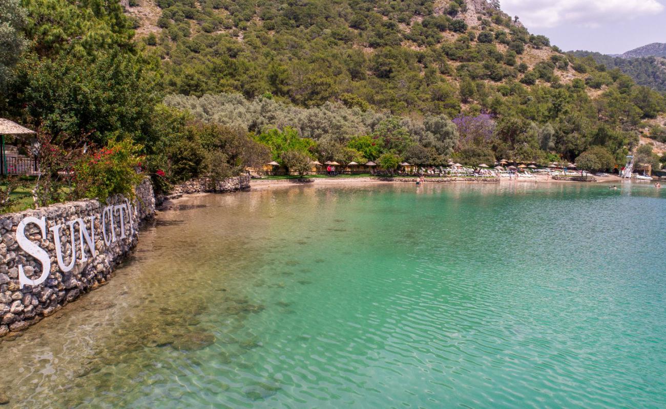 Suncity Beach'in fotoğrafı parlak kum yüzey ile