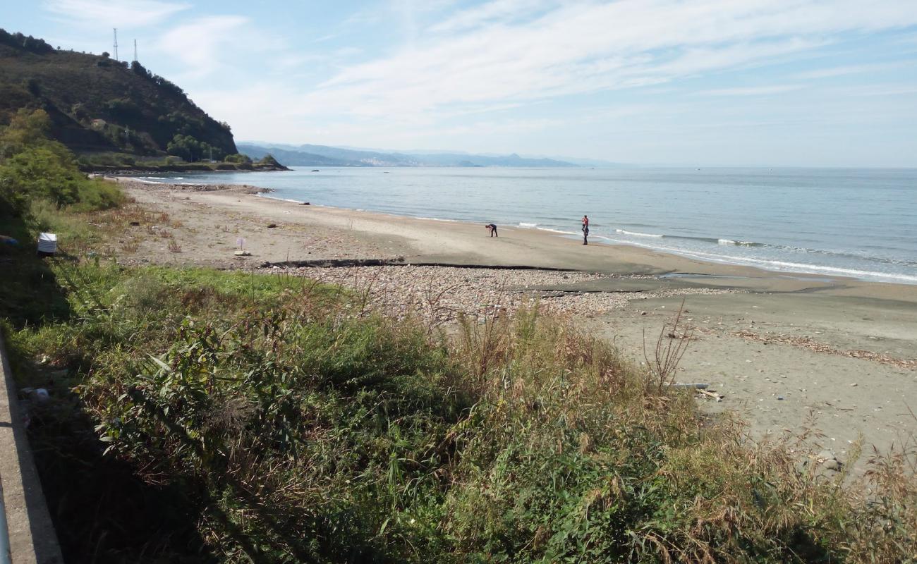Duzkoy Beach'in fotoğrafı açık bej kum yüzey ile
