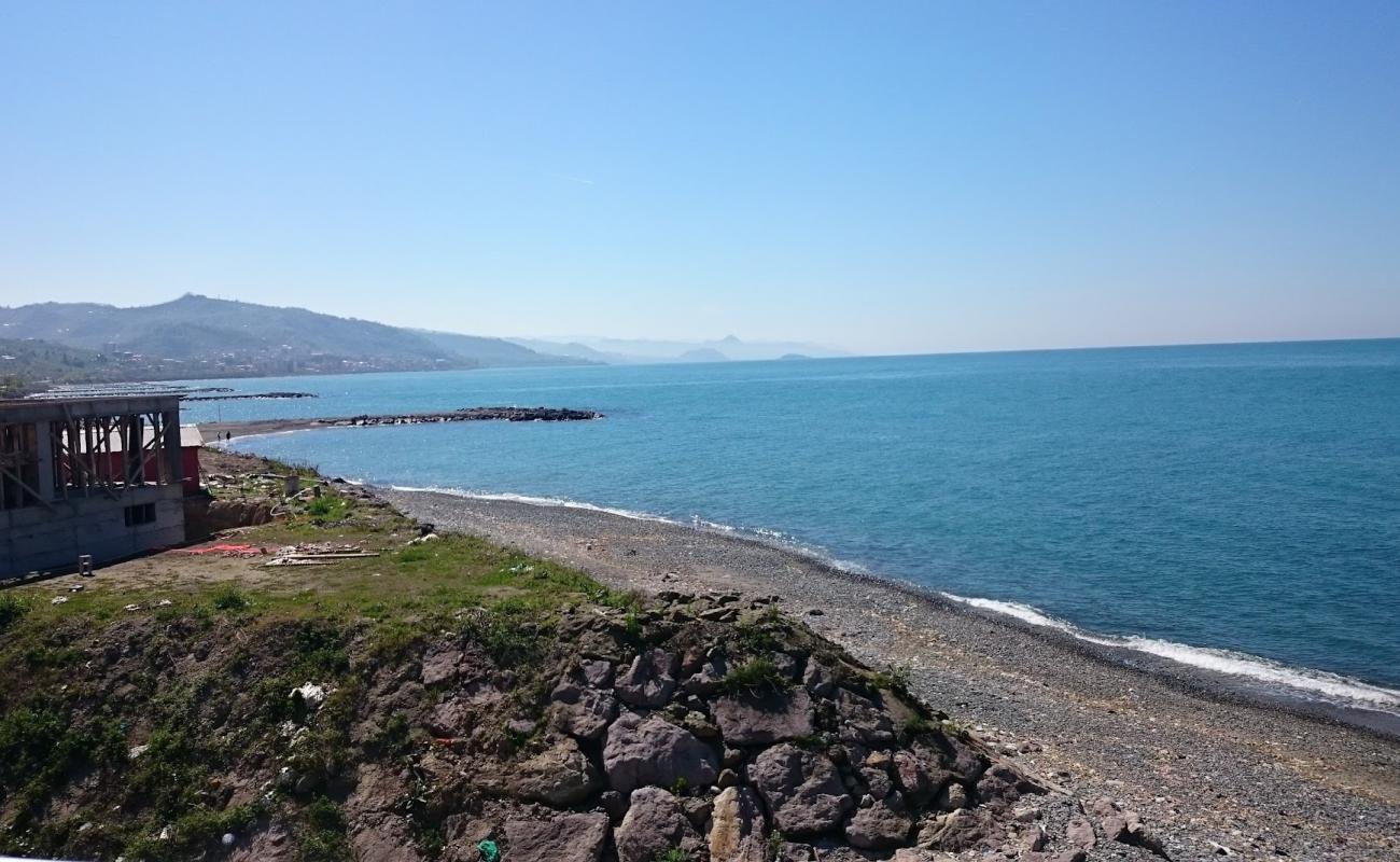 Asarkaya Beach'in fotoğrafı küçük gri çakıllar yüzey ile