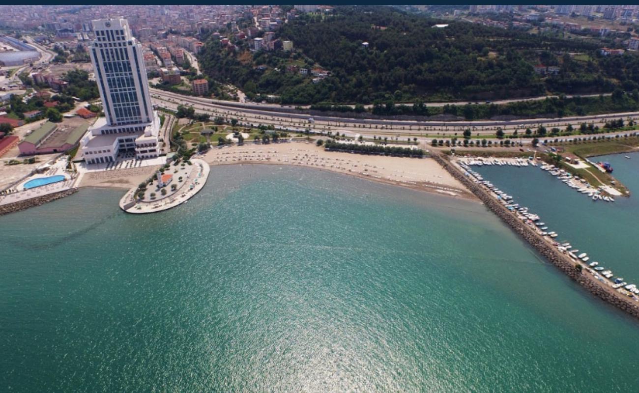 Fener Plaji'in fotoğrafı açık bej kum yüzey ile
