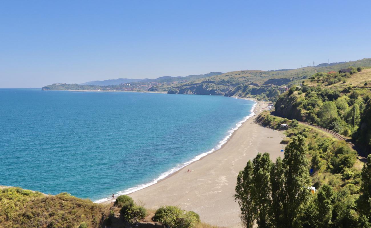 Turkali Plaji'in fotoğrafı gri kum yüzey ile