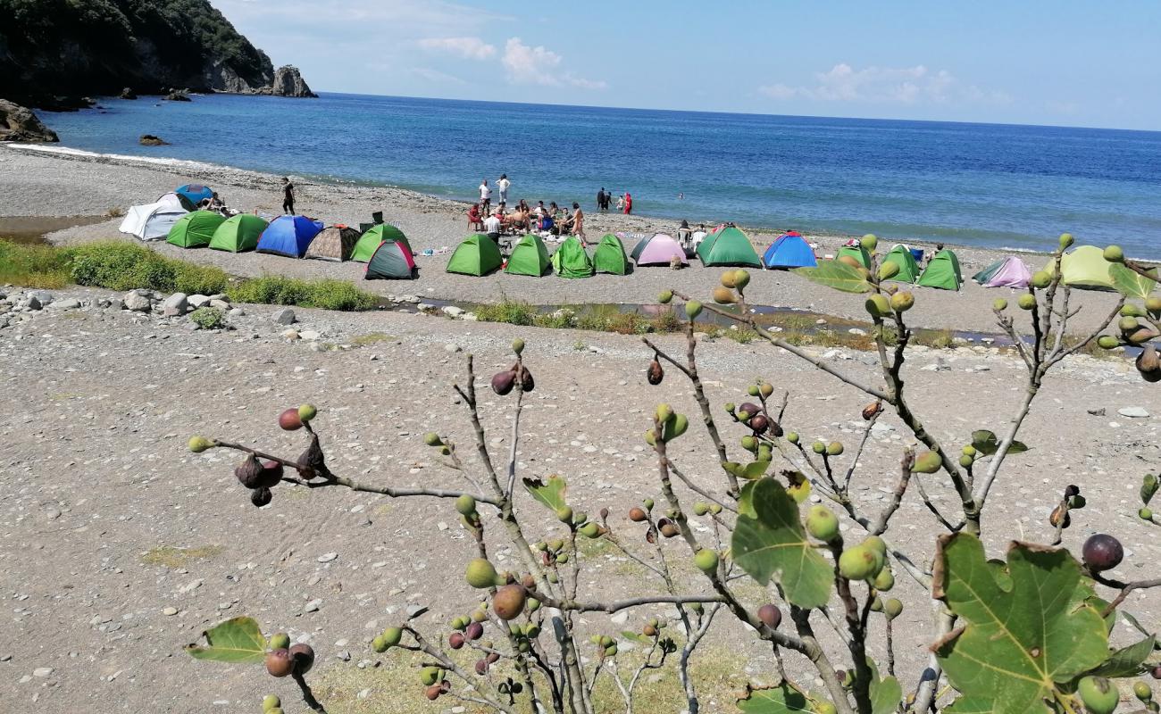 Сavuzagzi Plajı'in fotoğrafı bej kum ve kayalar yüzey ile